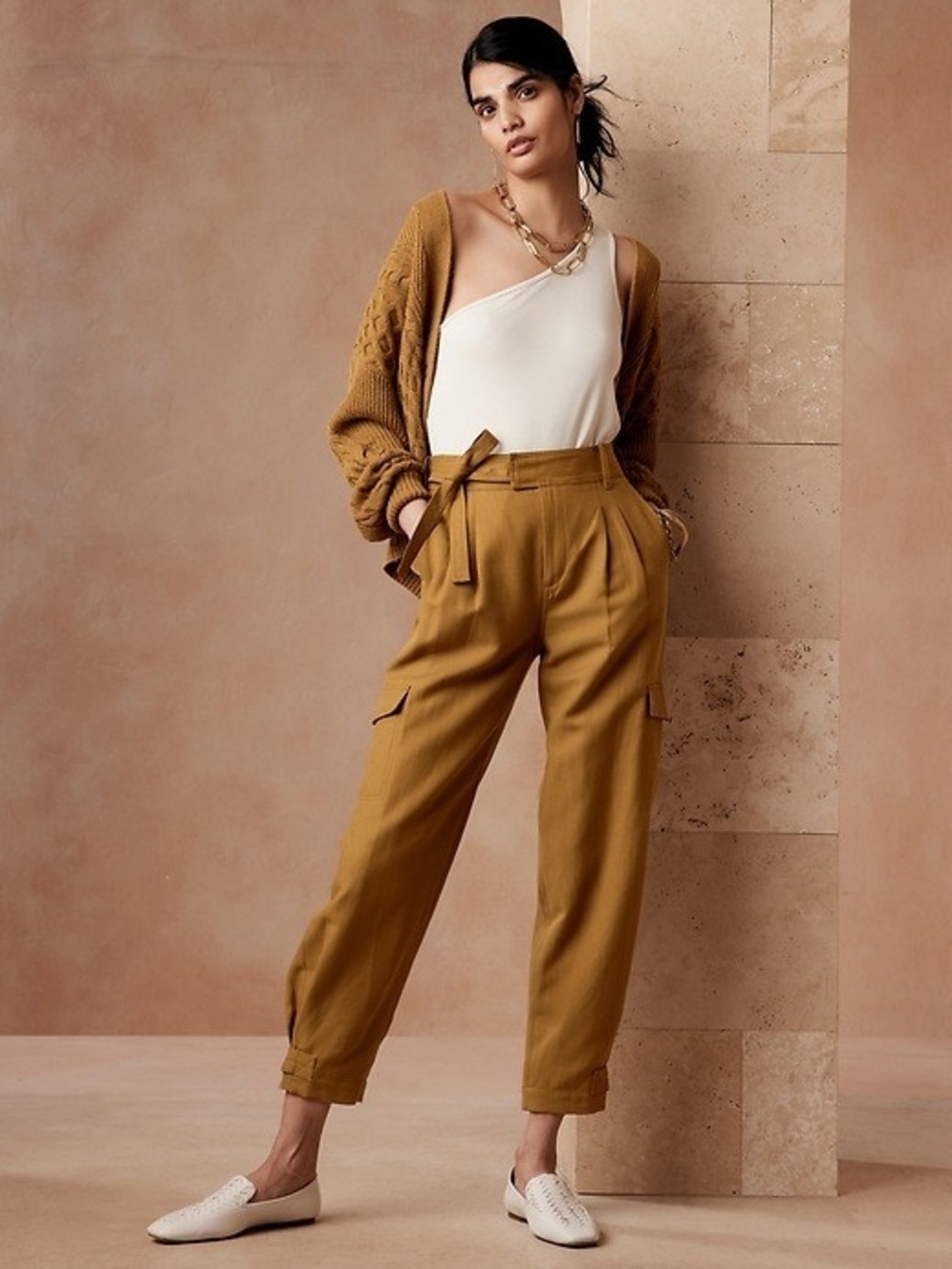 Banana Republic Tencel Linen Cargo Pants Tan Brown Size 8S Short Cropped Barrel